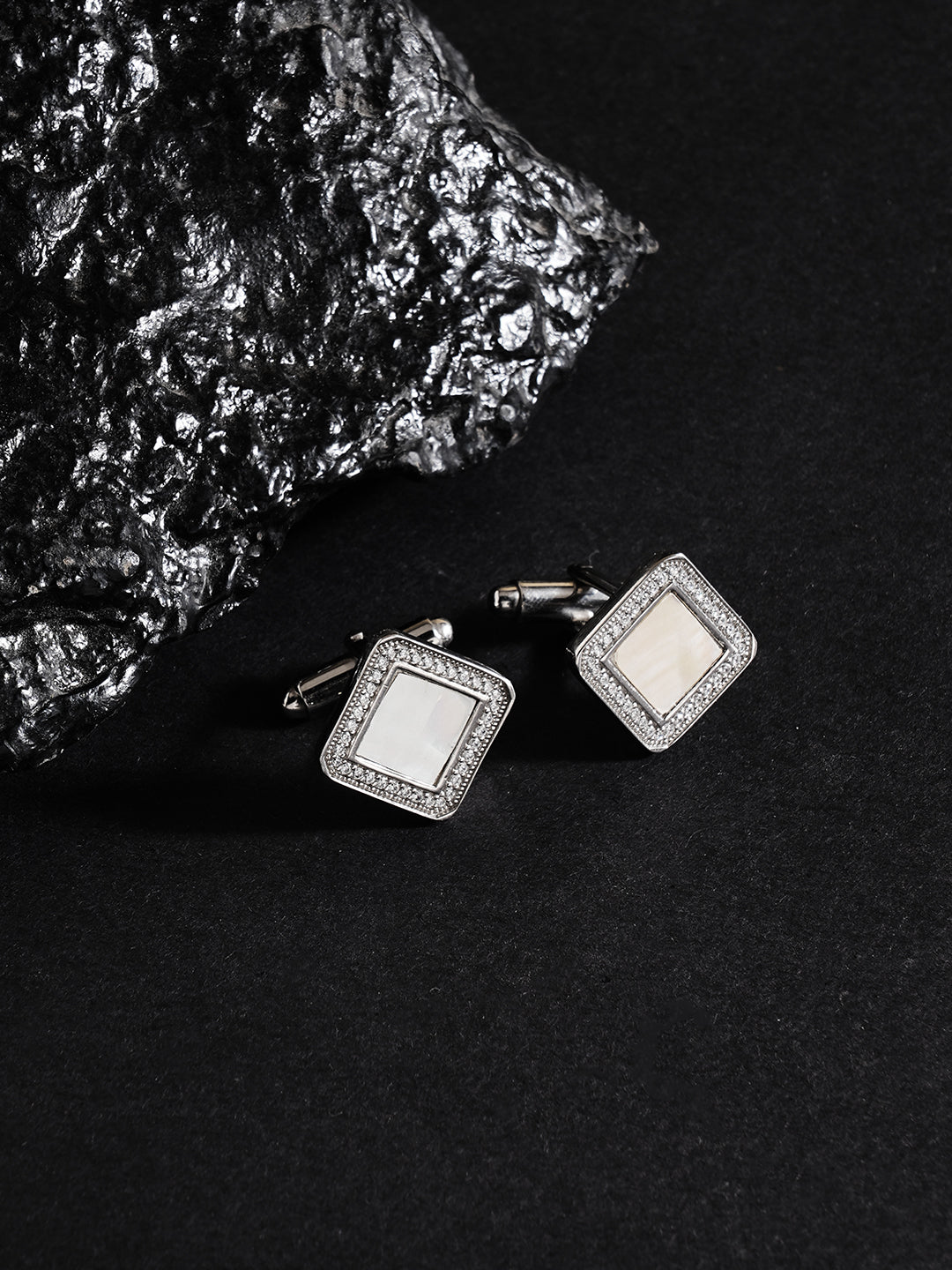 The Mother of Pearl With Diamond Cufflinks