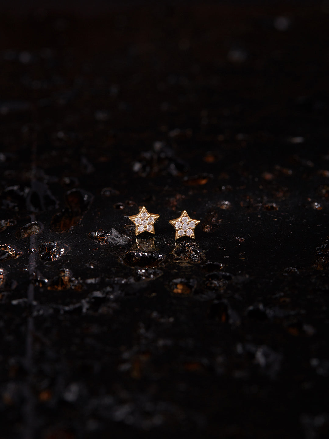 The Gold Star stud earrings