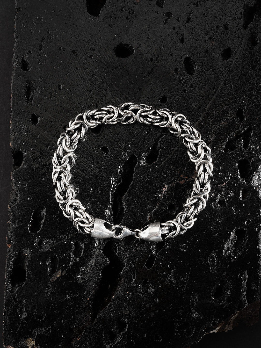 The Curl And Twist Bracelet