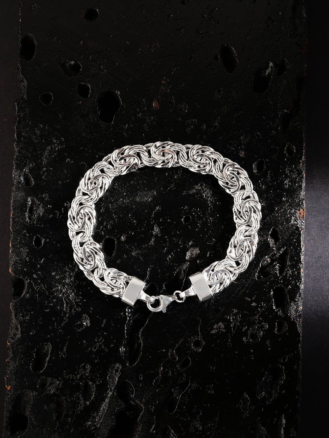 Hollow Met Bracelet