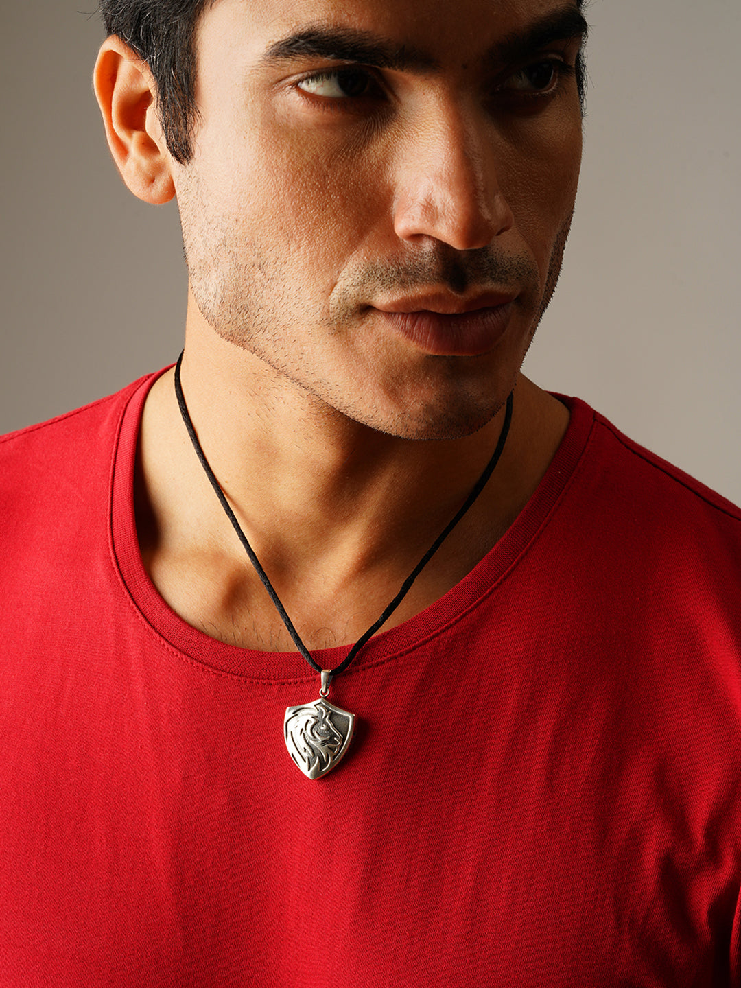 The Valour pendant