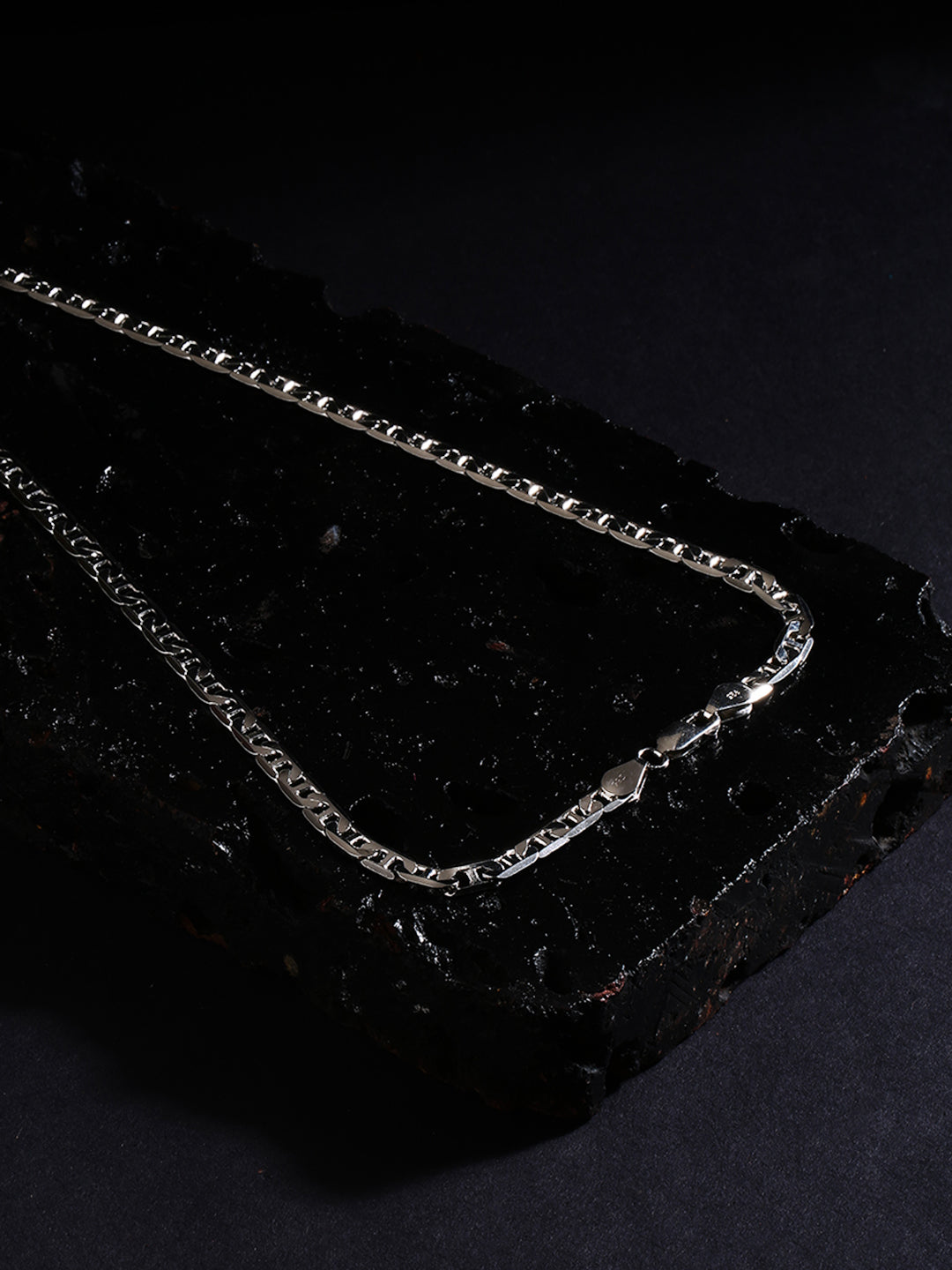 Valentino Chain